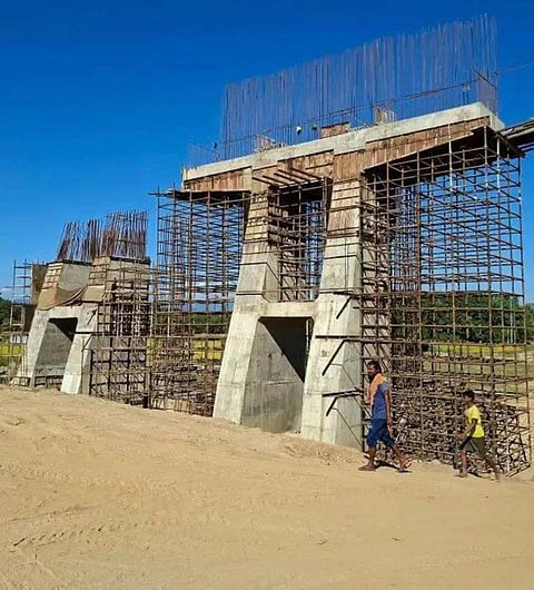 Image of the under-construction Malua–Madarpur Bridge
