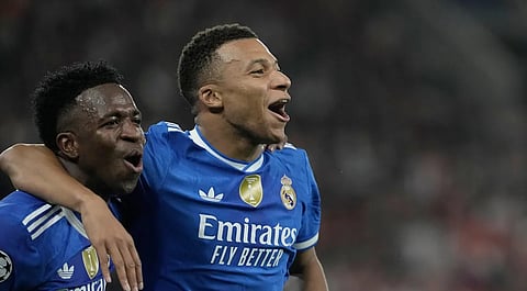 Champions League: Arsenal beat Bayern to go top, holders PSG hit five, Mbappe scores four