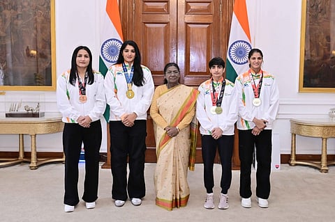 World Boxing C’ships’ medal-winning women boxers felicitated by President Murmu