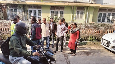 Mayor reviews civic issues, cleanliness during ward visit in New Guwahati