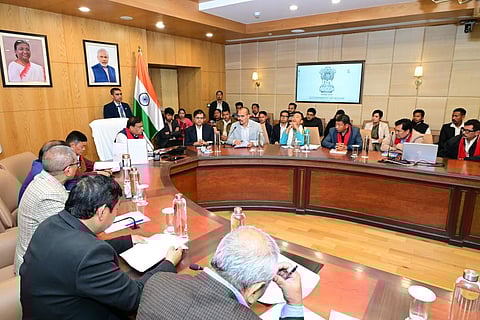 Image of the tripartite talks held between Assam CM Himanta Biswa Sarma, KAAC and representatives of various organisations from Karbi Anglong 