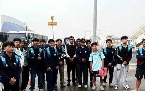 Sports Minister meets Arunachal Pradesh U-16 team at Surat Airport