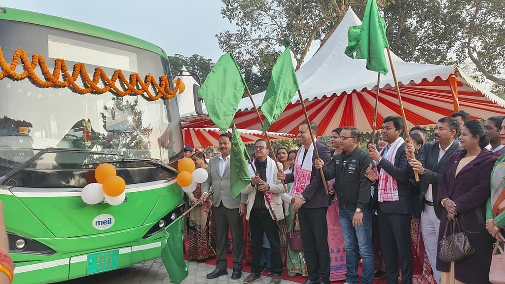 Electric bus service launched between Biswanath Chariali and Tezpur