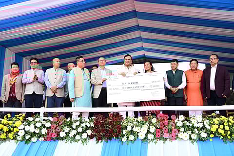 Empowering Nari-Preneurs: Assam CM Distributes Seed Fund Under MMUA in Tezpur and Howraghat