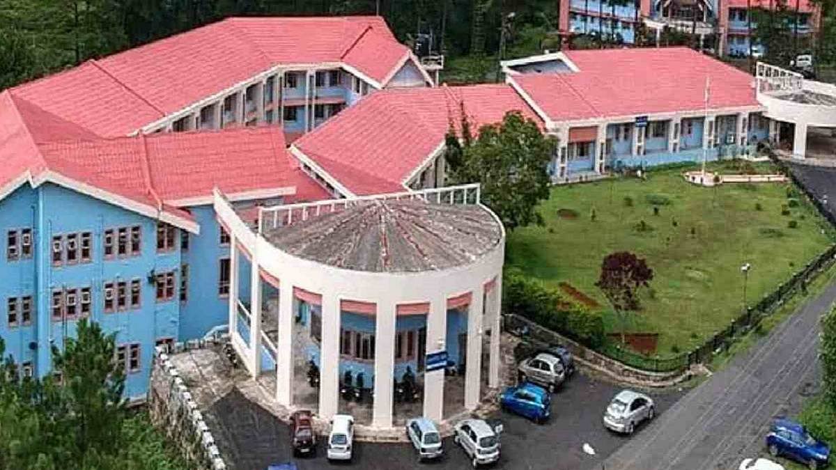 NEHU students meet Governor, flag administrative and financial crisis