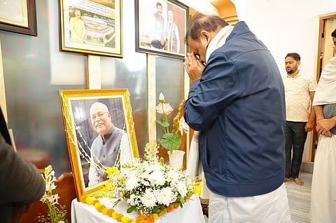 Assam CM visits Silchar residence of late BJP leader Kabindra Purkayastha, pays last respects
