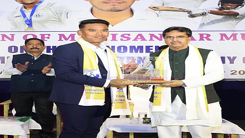 Tripura CM felicitates Manisankar Murasingh for historic Ranji milestone
