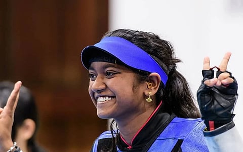 Elavenil Valarivan wins gold, Shambhavi Kshirsagar breaks junior record