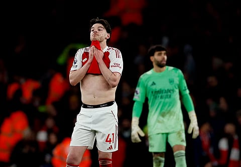 Premier League: Arsenal slip again as title race heats up