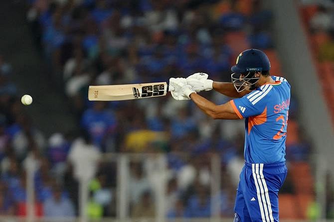 T20 WC: All-round Dube helps India to register 17-run win over the Netherlands