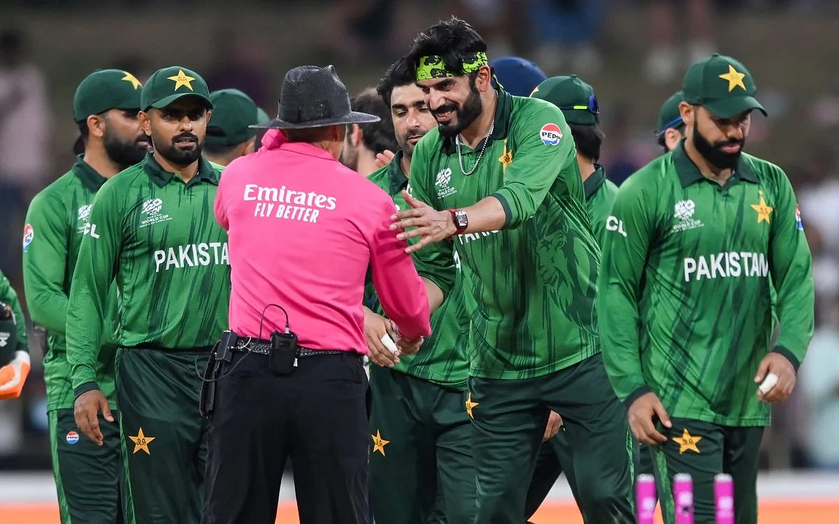 T20 World Cup: Spinners in focus as Pakistan face New Zealand in Super 8s opener