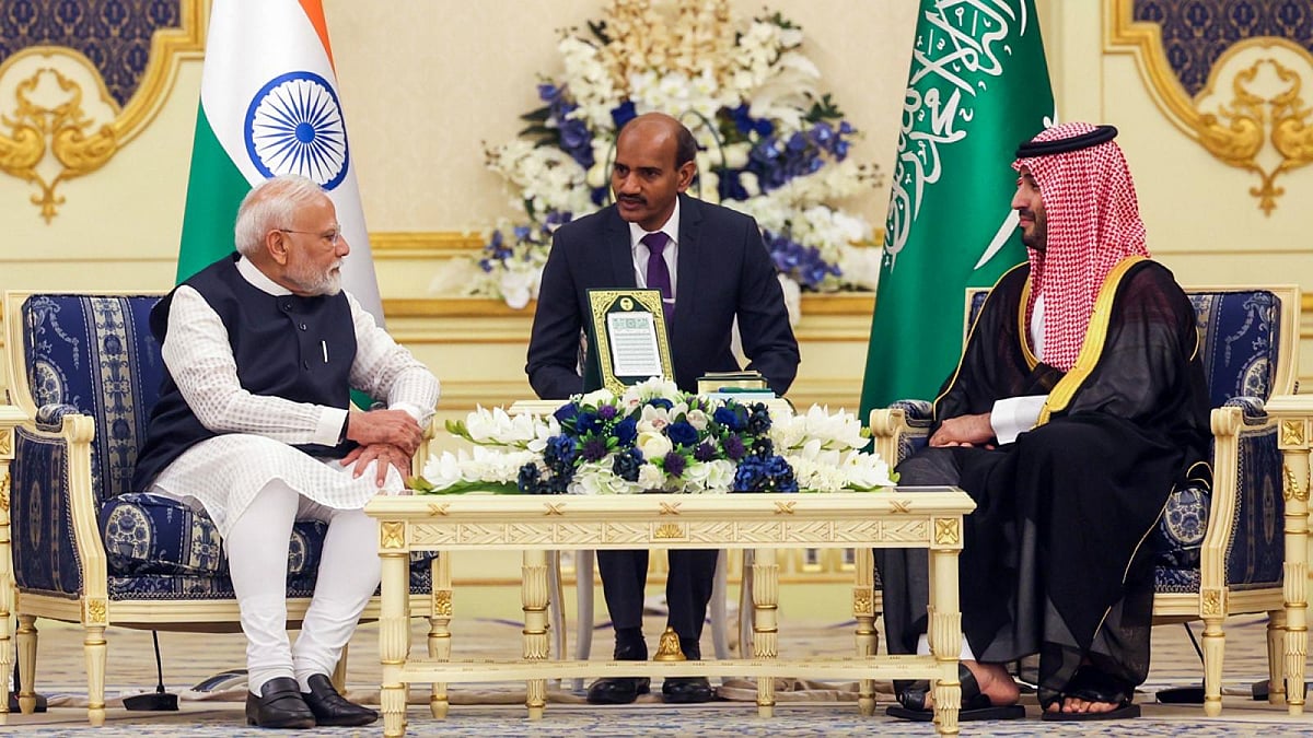 PM Modi dials Saudi Crown Prince, Bahrain King; discusses safety of Indian diaspora