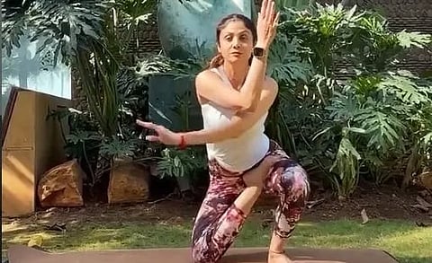 Shilpa Shetty says ‘If one can hold the Vatayansana pose, then can definitely handle Monday’