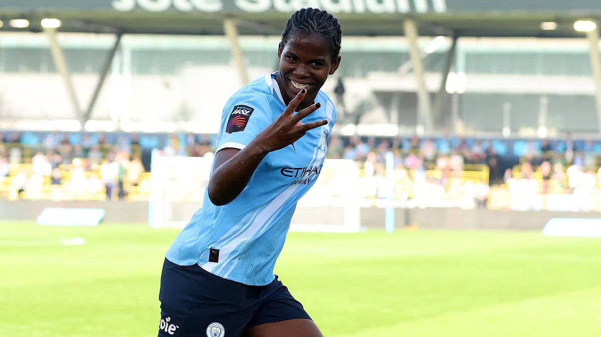 Jamaican Star Khadija Shaw Breaks WSL Hat-Trick Record in Victory Over Spurs