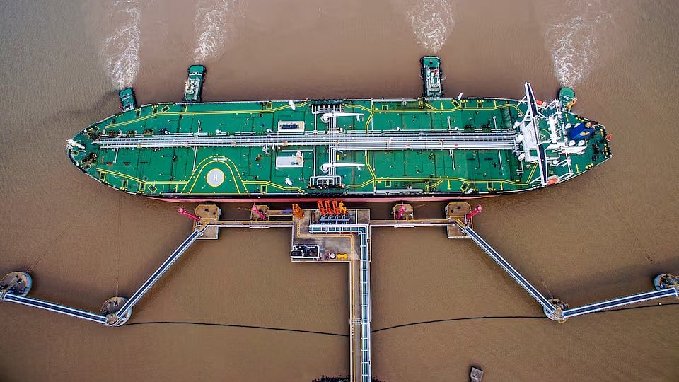 Chinese vessels cautious about Iran’s safe shipping corridor amid mounting economic risks: Report