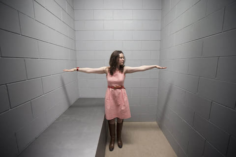 Confinement 