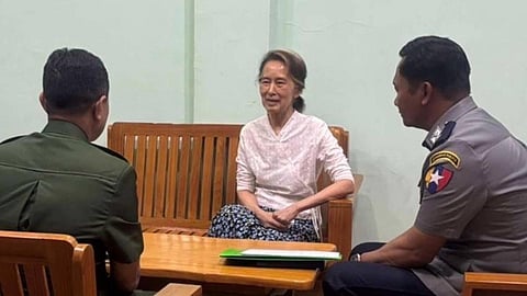  Aung San Suu Kyi 