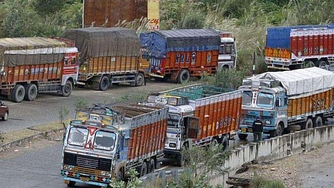  800 Goods Trucks and Fuel Tankers Stranded in Manipur and Assam  During Security Escort Shortage and Landslides