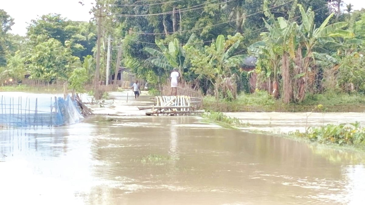 West Bengal Volunteers Bring Vital Relief and Hope to Flood-Hit Sivasagar in Assam