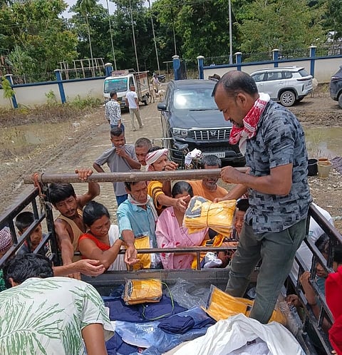 school uniform distribution