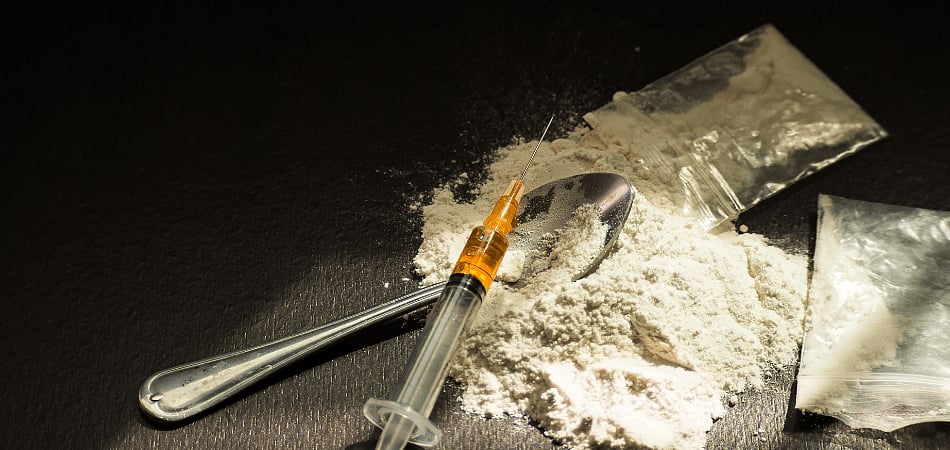 Guwahati Police Seize Heroin, Cash and Vials in Twin Operations; Two Suspects Nabbed