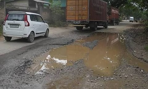 Gorchuk-Deepor Beel road