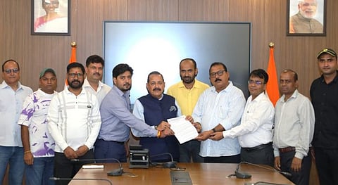 Dr Jitendra Singh