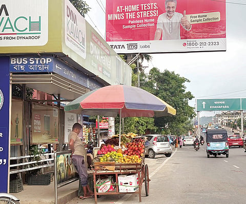 vendors occupy bus stops