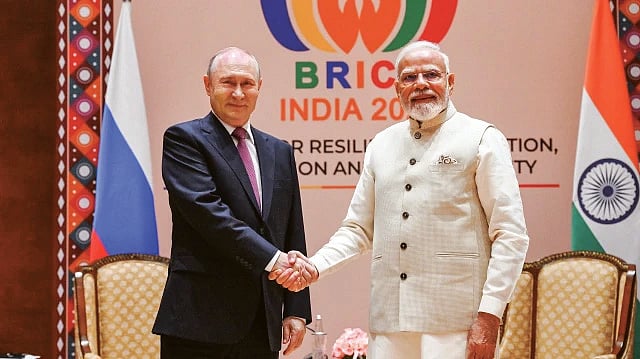 Modi, Putin Review India-Russia Strategic Ties, Call for Dialogue on Global Conflicts at BRICS Summit