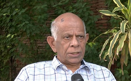  Ex-diplomat