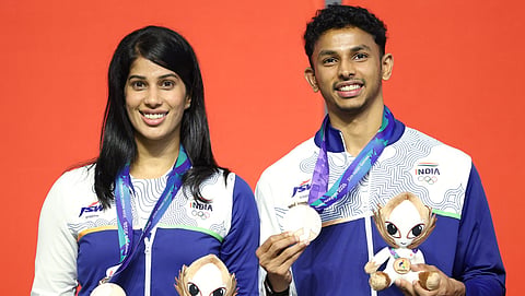 Indian squash teams