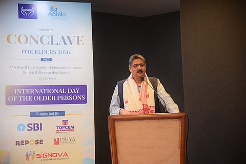 Shri Harmeet Singh IPS, DGP, Assam delivering his talk on Cybersecurity for Elders at Conclave for Elderly v4