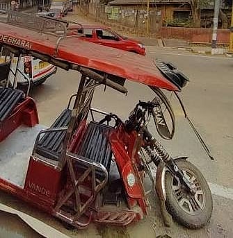 Barpeta: Nursery Student Killed, Several Children Injured as E-Rickshaw Overturns 