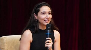 The actor becomes the target of severe trolling after questioning the irony of celebrating divine feminine power while punishing women fighting for democratic rights