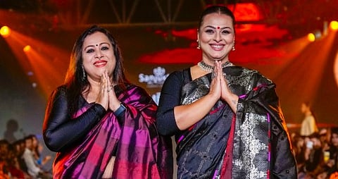 Shilpa Shirodkar steals the spotlight as showstopper, celebrating regional craftsmanship and traditional Assamese textiles on the national stage
