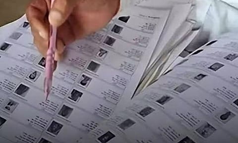 ECI Orders Special Electoral Roll Revision in 17 States, Final Rolls on  4th January 