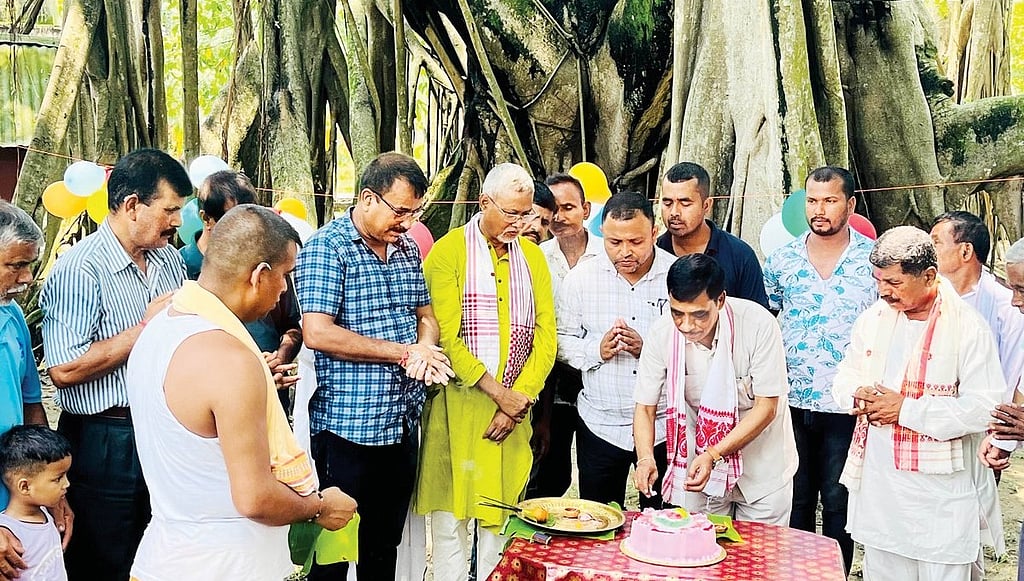 Assam 212th Birthday Of Banyan Tree Celebrated In Bajali On Occasion