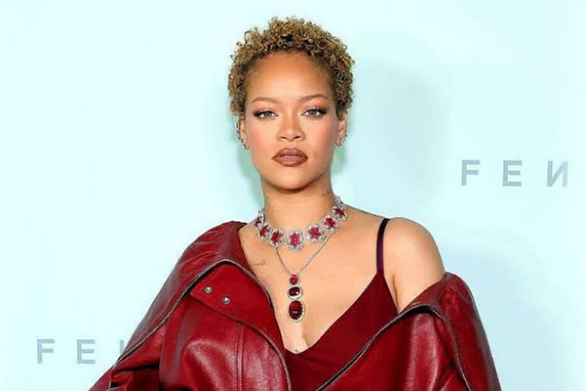 Singer-songwriter Rihanna flaunts neck-pieces by Indian designers ...