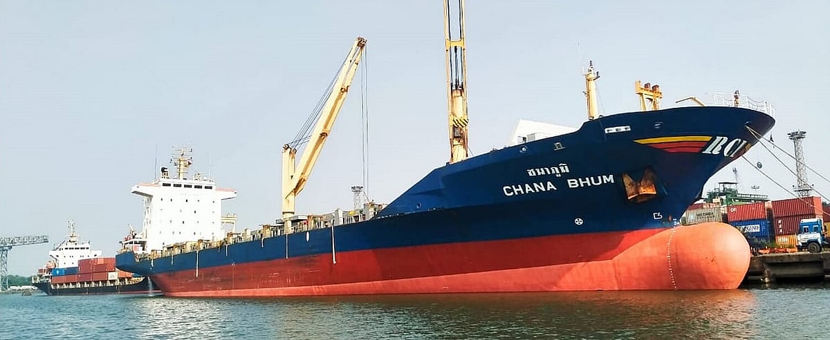 First vessel of China Calcutta Service enters Kolkata Port