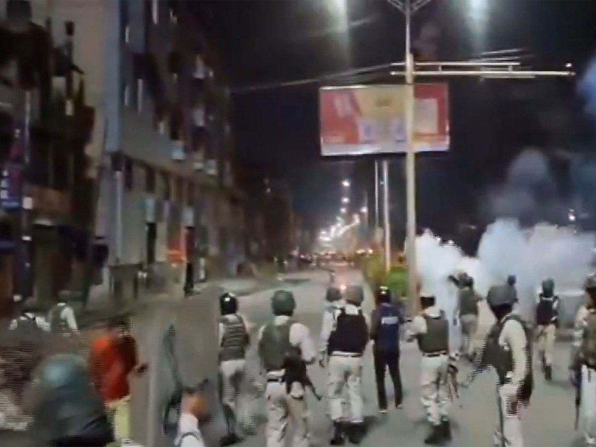 Security forces use tear gas to disperse protesters in Imphal West; 5 ...