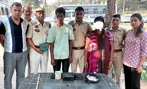गुवाहाटी: एसटीएफ ने खानापाड़ा बस स्टैंड से दो नशीले पदार्थ तस्करों को गिरफ्तार किया है