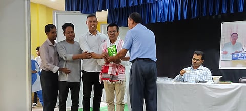 एचसीडीजी कॉलेज निताईपुखुरी में वरिष्ठ सहायक जादब गोगोई के लिए विदाई समारोह का आयोजन किया गया
