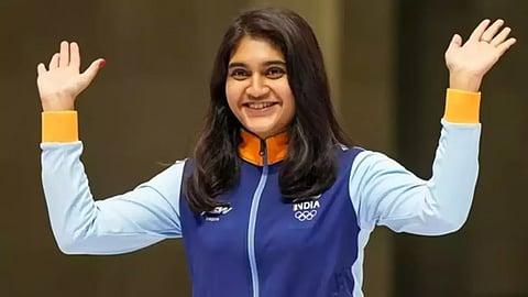 ईशा सिंह म्यूनिख में आईएसएसएफ विश्व कप में महिलाओं की 25 मीटर पिस्टल स्पर्धा में छठे स्थान पर रहीं