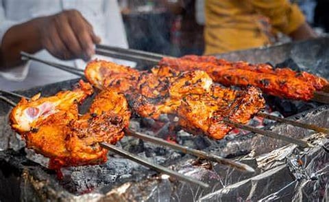 नई दिल्ली: विशेषज्ञ हानिकारक कृत्रिम खाद्य रंगों पर सख्त नियमों का आह्वान करते हैं
