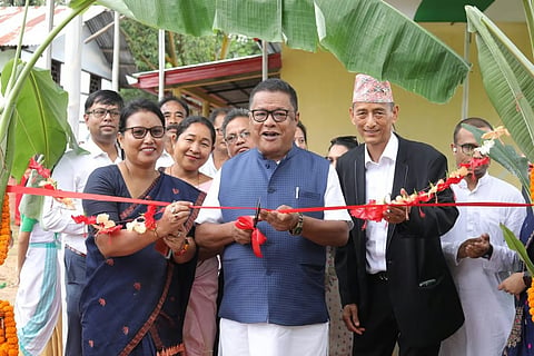 इंडस टावर्स और एनईएआईडी ने असम के 12 सरकारी स्कूलों में छात्राओं के लिए स्वच्छ शौचालयों का उद्घाटन किया