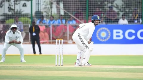  रणजी ट्रॉफी: एसीए स्टेडियम में सीजन के पहले मैच में झारखंड के खिलाफ असम की टीम संघर्ष कर रही है 