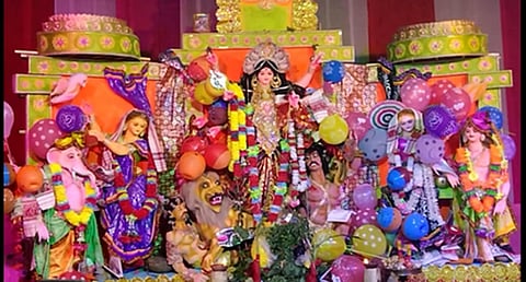 तामुलपुर जिले ने डीसी पंकज चक्रवर्ती द्वारा शुरू किए गए राज्य के पहले कार्बन न्यूट्रल दुर्गा पूजा समारोह के साथ मील का पत्थर हासिल किया