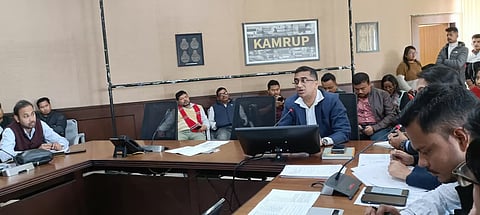 असम: कामरूप के अधिकारियों ने चुनाव से पहले पंचायत मतदाता सूची की तैयारी की  समीक्षा की
