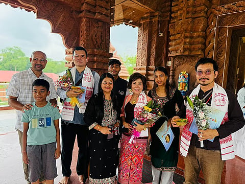 असम: विशेष थाई प्रतिनिधिमंडल ने डिब्रूगढ़ में श्री श्री जगन्नाथ मंदिर का दौरा किया