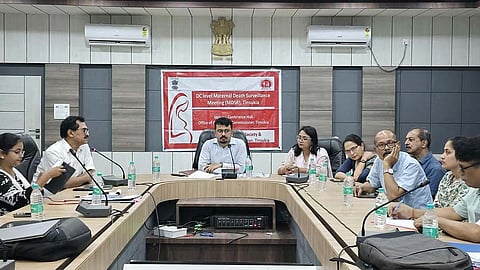 तिनसुकिया जिला आयुक्त स्वप्निल पॉल ने मातृ मृत्यु दर से निपटने के लिए बैठक की अध्यक्षता की